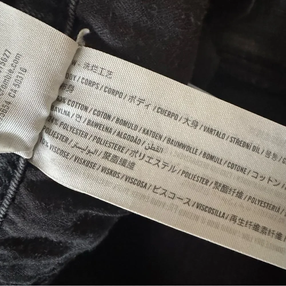 Abercrombie & Fitch Black High Rise Ankle Flare Jeans. Size 27/4
